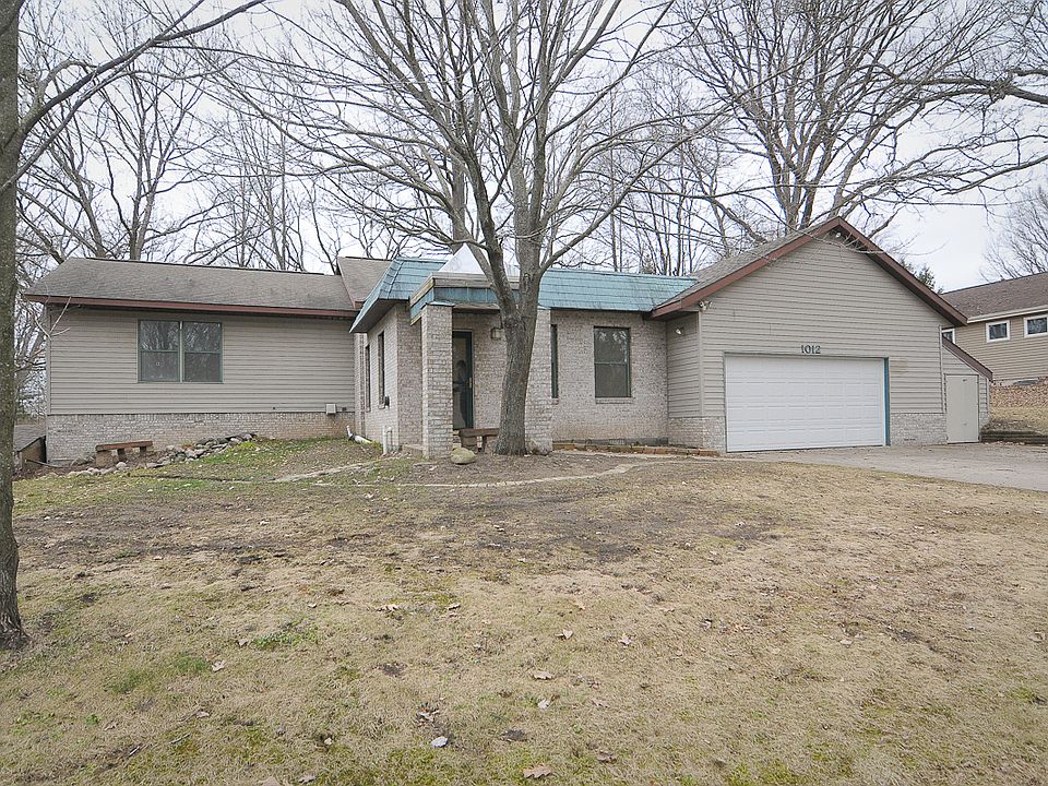 1st image of 1012 Warbler Ln