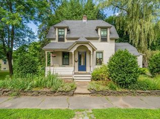 67 Vernon St, Northampton, MA 01060