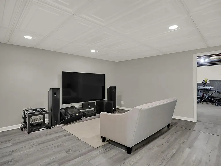 5398 Baltimore Ct — Photo 19