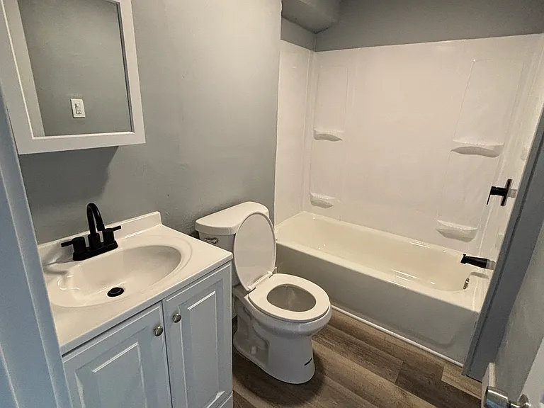 315 Van St — Photo 8