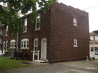 2nd image of 113 S Water St