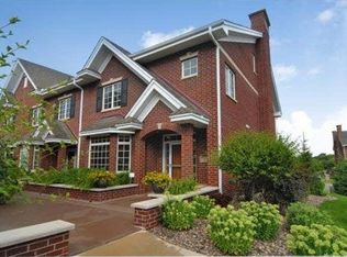 10827 Falling Water Ln, Saint Paul, MN 55129