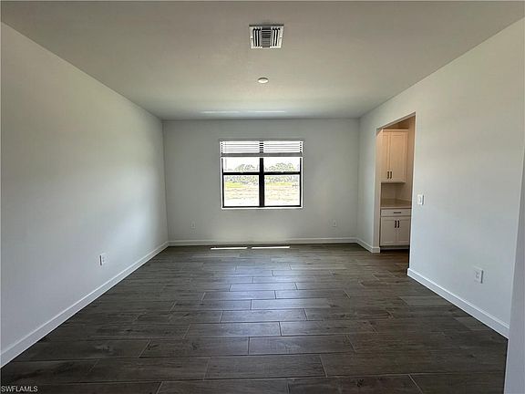 3rd image of 10900 Timber Creek DR