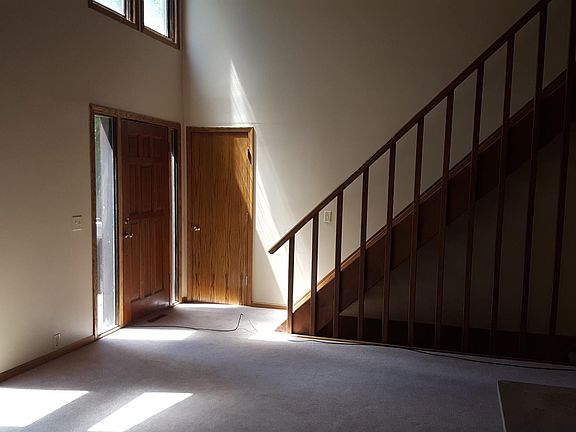 Front Entry/Living room