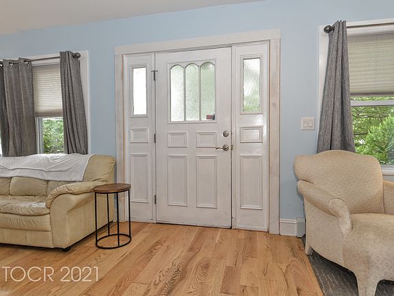 4th image of 608 Westwood Ave