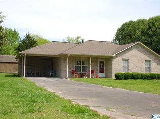 31 Marion Ln, Fyffe, AL 35971