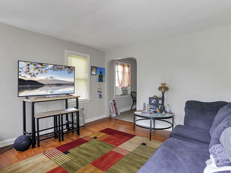 1st image of 1656 Forest St #1658
