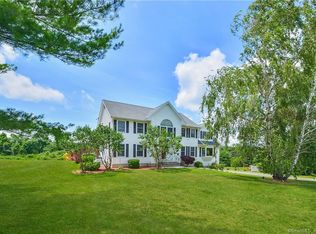 3 Huntington Dr, Danbury, CT 06811