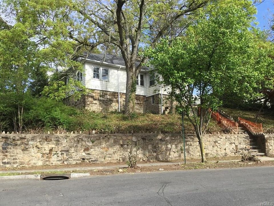 1st image of 200 Station Pl