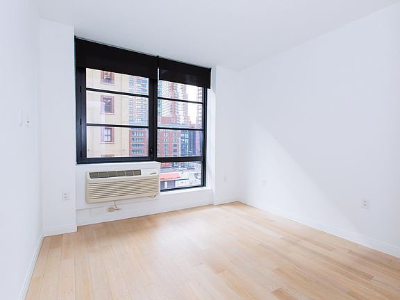 5th image of 160 1st St APT 506