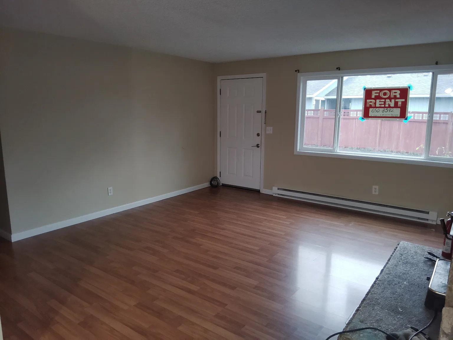 3 bed, 1192 sqft, $2,450 — Photo 2