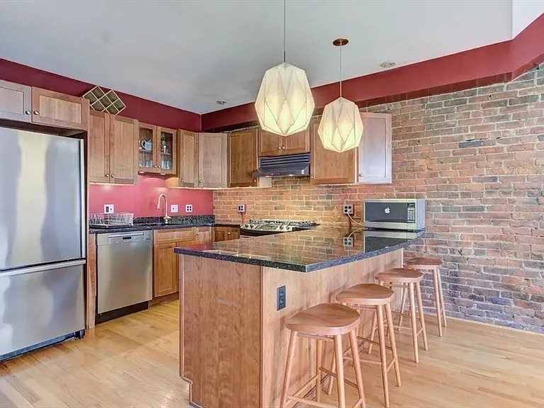 231 Main St #3 — Photo 12