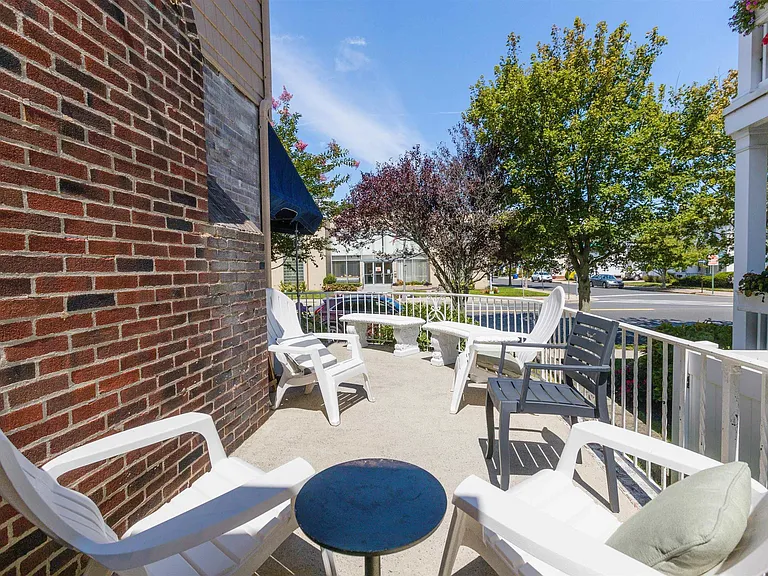 8310 Ventnor Ave — Photo 35