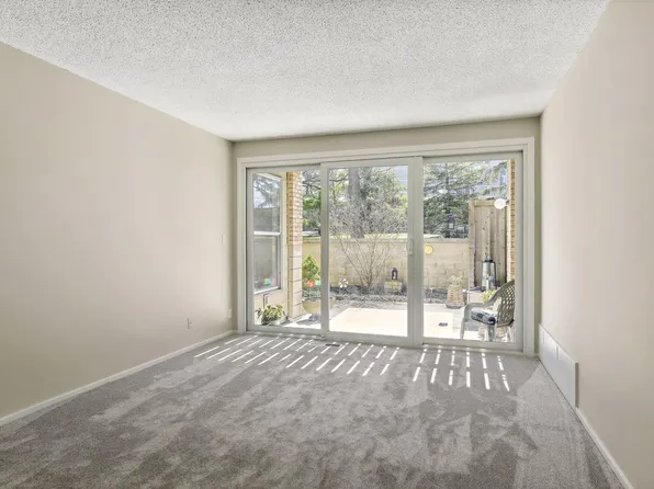 6328 Barrie Rd APT 1E, Edina, MN 55435