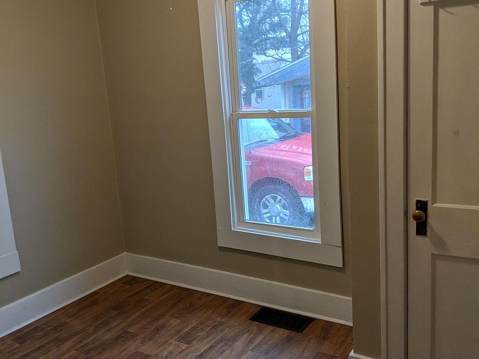 2nd image of 623 S Lincoln Ave