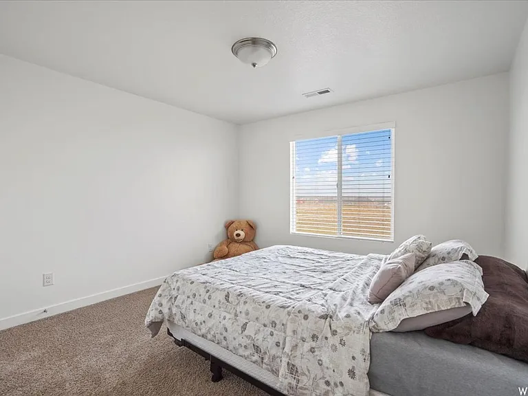 3486 W Beckham Dr — Photo 10