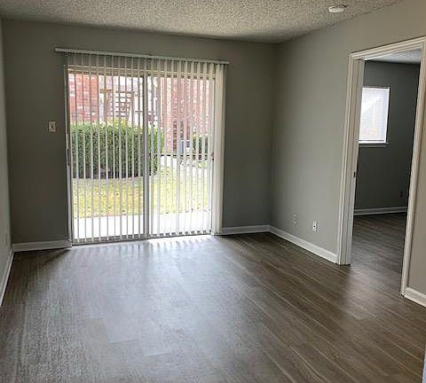 4th image of 400 Army Blvd #202