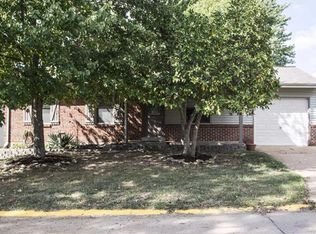 5409 Winthrop Dr, High Ridge, MO 63049