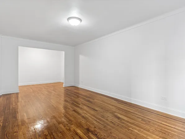 67-12 Yellowstone Boulevard image 4 of 13