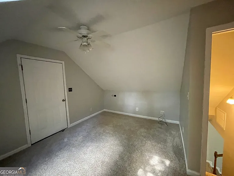 61 Clearwater Rd — Photo 13