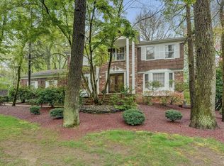23 Vista Dr, Morganville, NJ 07751
