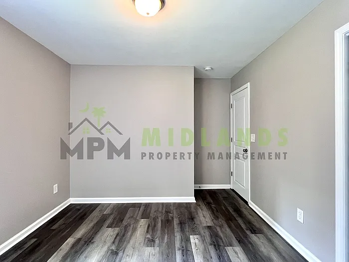 464 Edenhall Dr — Photo 45