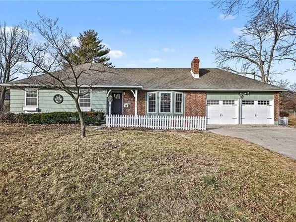 5936 Laurel Ave, Raytown, MO 64133