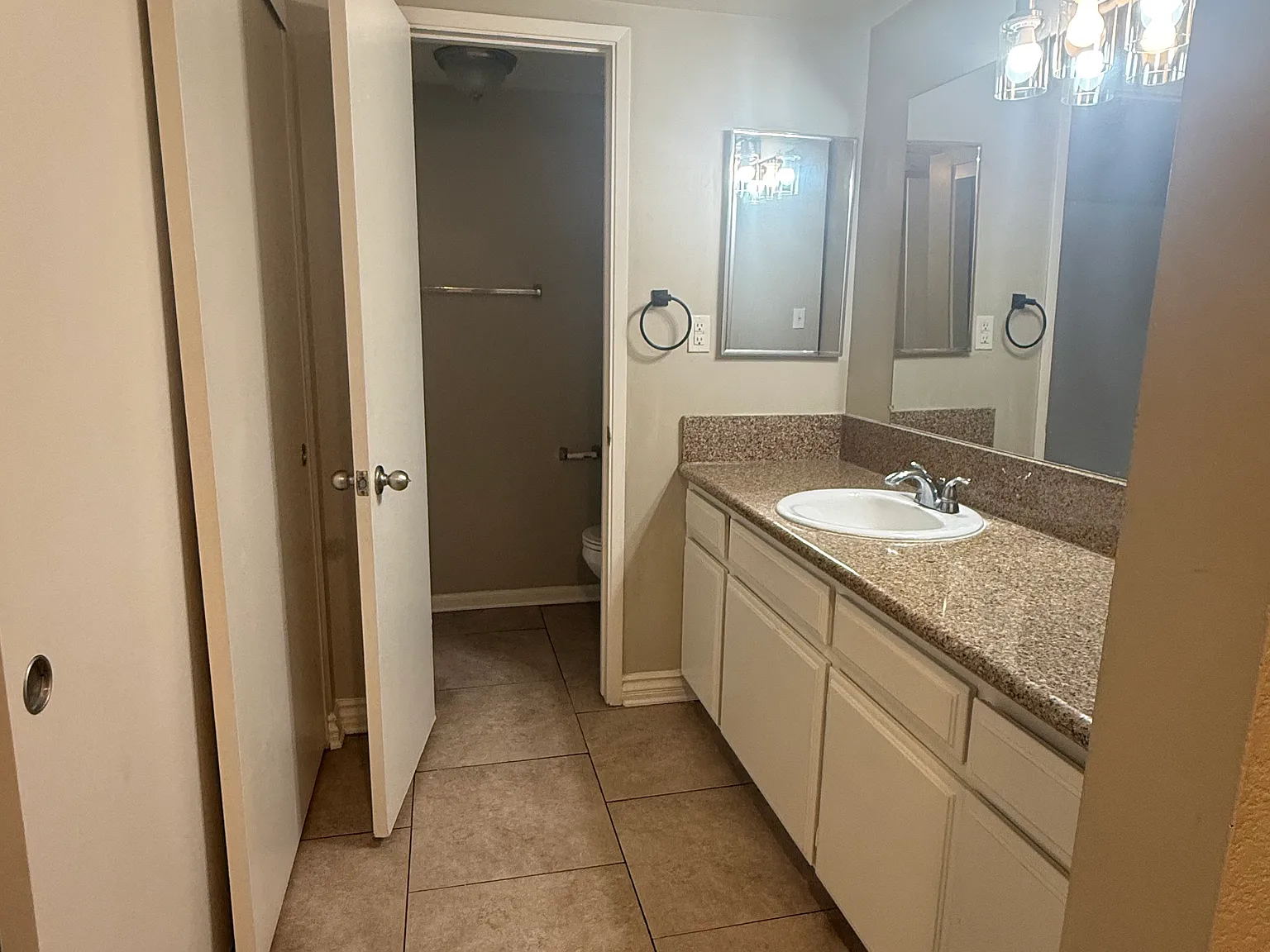 3 bed, 1172 sqft, $3,500 — Photo 4