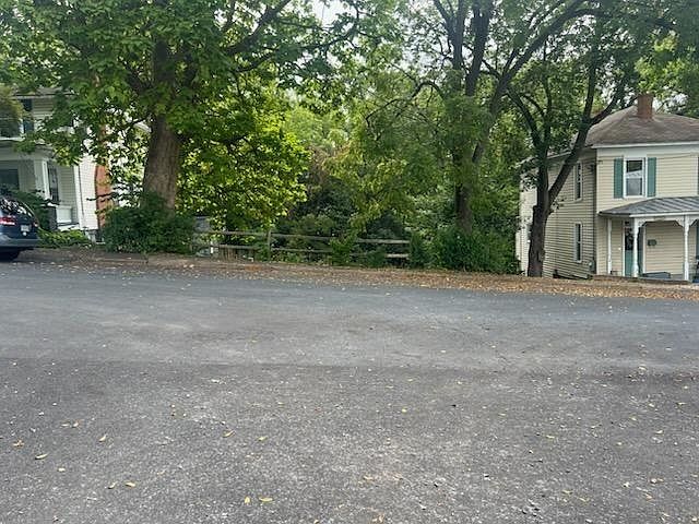 2nd image of 735 Burwell Ave