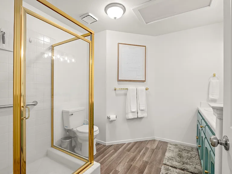 1126 N Purdue Ave — Photo 12