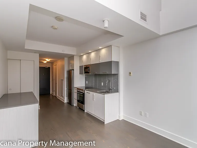 255 Bay St #1008 — Photo 9