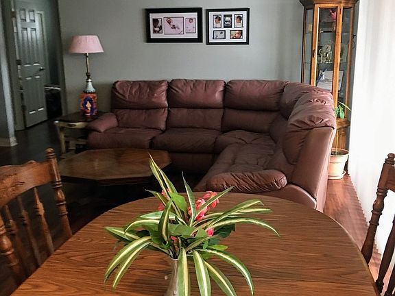 3rd image of 15727 Peggy Ln APT 10