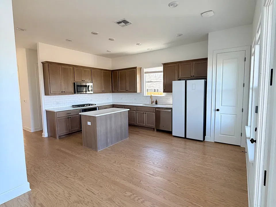 4504 Sea Salt Dr
