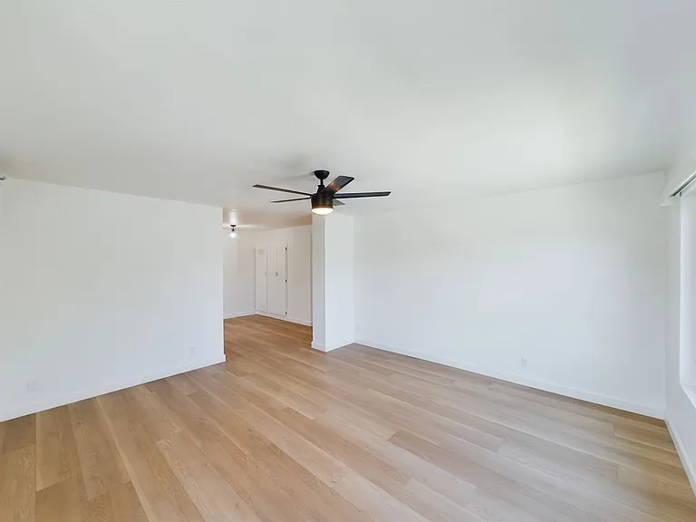 419 W 4th Ave — Photo 6