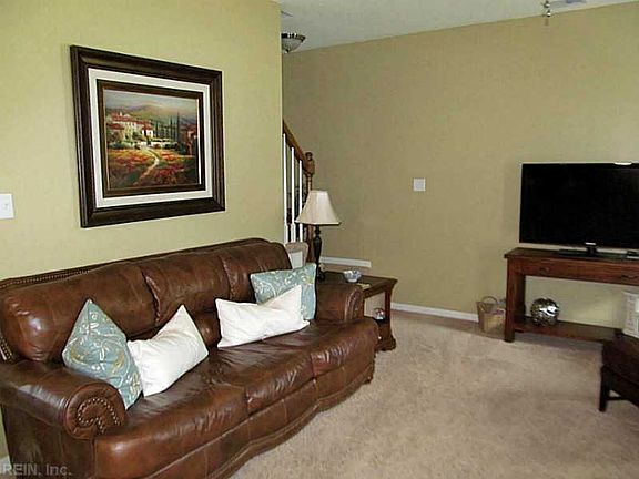 5th image of 316 Queen Ct