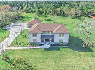 2504 Timber Dr, Dickinson, TX 77539