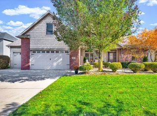 2803 Luke Rd, Bloomington, IL 61704