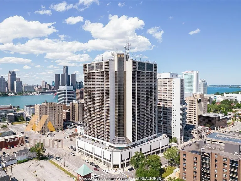 150 Park St W #2514 — Photo 1