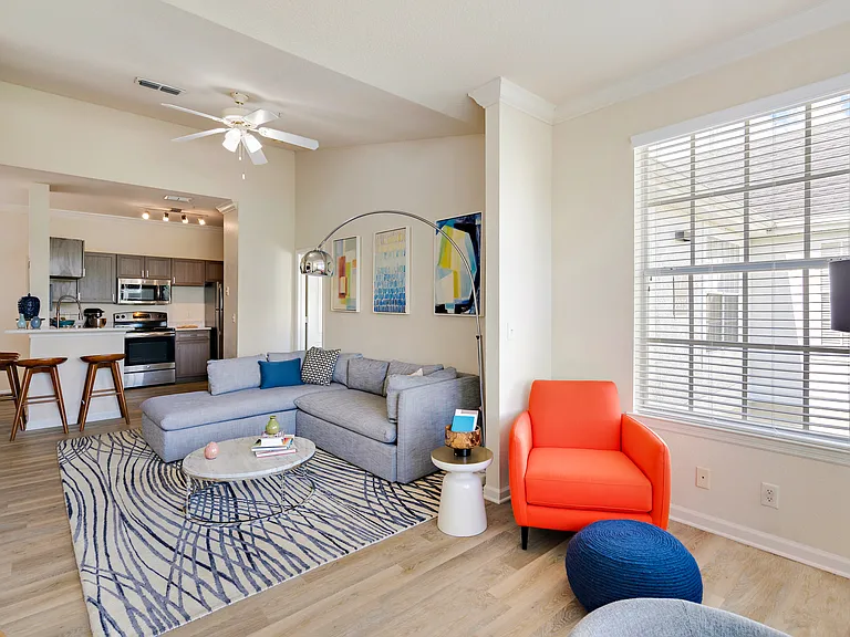 Grandeville at RiverPlace — Photo 26