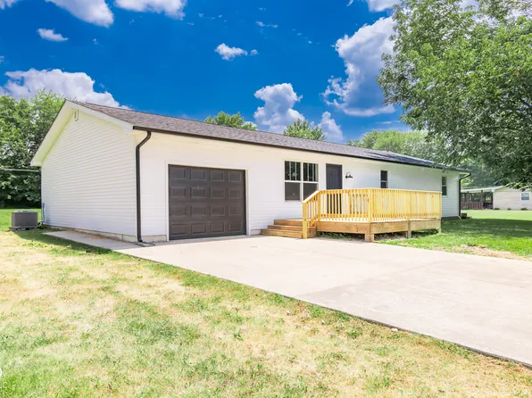 145 S East St, Crothersville, IN 47229