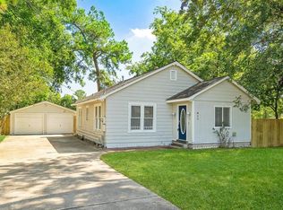 611 S Cherry St, Tomball, TX 77375