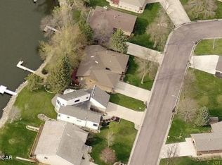 1974 Bay St, Worthington, MN 56187