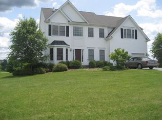 4 Pine Valley Rd, Newton, NJ 07860