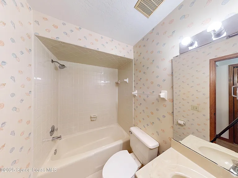 9017 Manchester Ln #21E — Photo 24