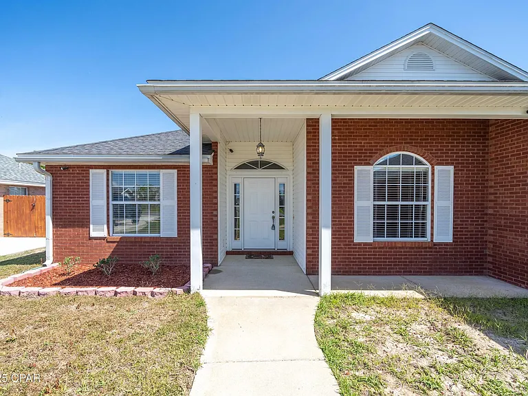 5409 Nicole Blvd — Photo 1
