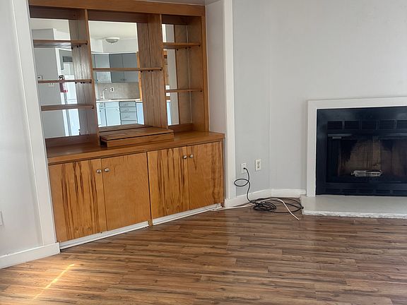 2nd image of 3201 Jennifer Ct