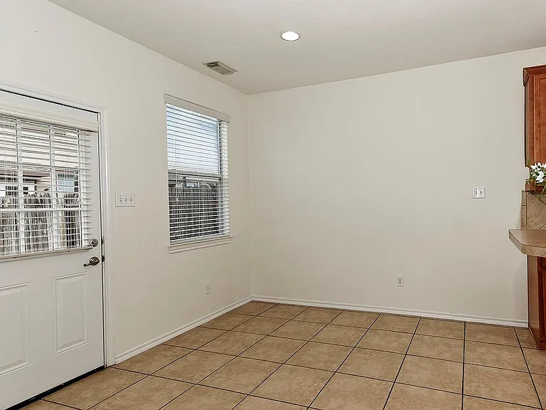 51 Wickerdale Pl — Photo 11