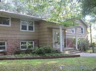 66 Wilmington Dr, Melville, NY 11747