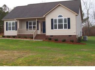 81 Parkers Pointe Dr, Benson, NC 27504