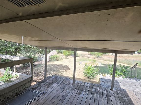 3rd image of 2728 NW 34th St